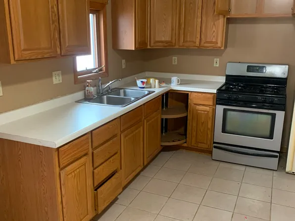 208 Nebraska St, Ottawa, IL 61350