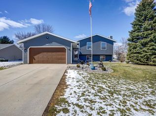 749 Terrace Ridge Dr, Cottage Grove, WI 53527