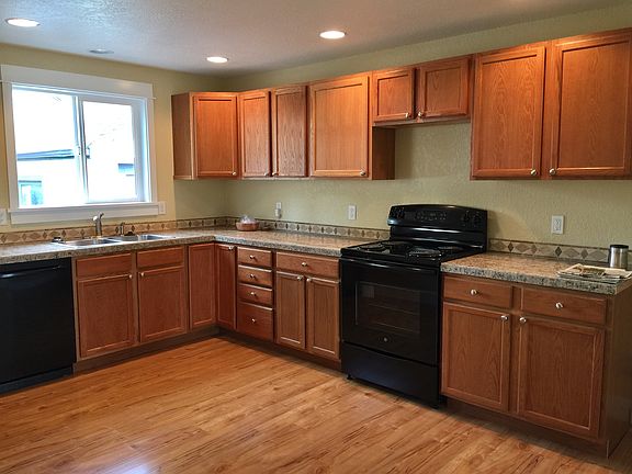 4th image of 3632 Birchwood Ln