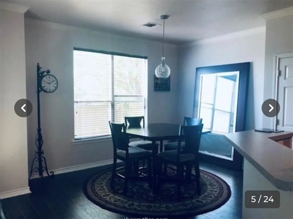 3 bed, 3.5 bath, 1590 sqft, $1,900 — Photo 3