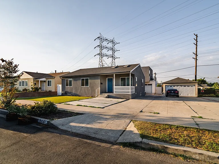 5545 Spokane St — Photo 29