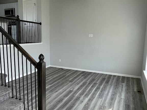 3rd image of 9709 E 220th St