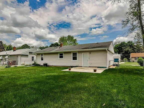 3rd image of 6220 Walker Ave