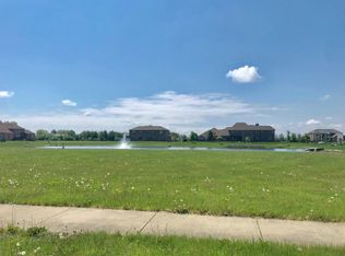 607 Carrera Dr, Savoy, IL 61874