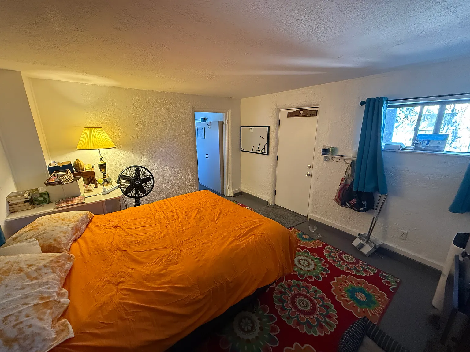 Studio, $1,000 — Photo 2