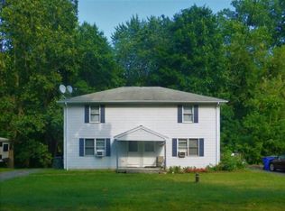 44 Dickerman Ave, Windsor Locks, CT 06096