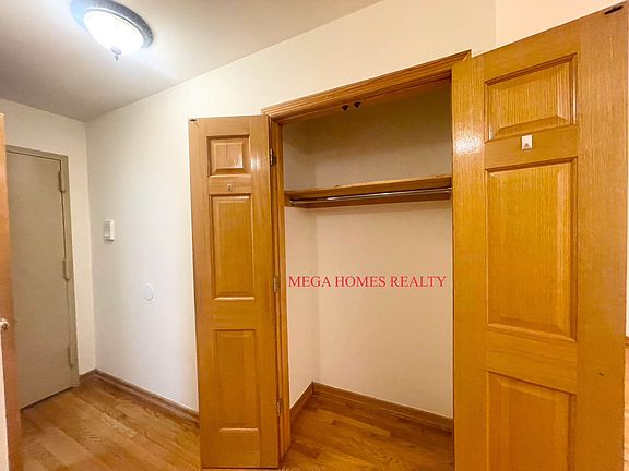 5th image of 4216 23rd Ave APT 1