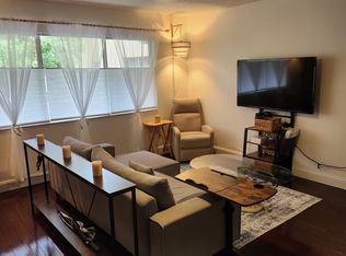 2525 W Bay Dr #32, Largo, FL 33770