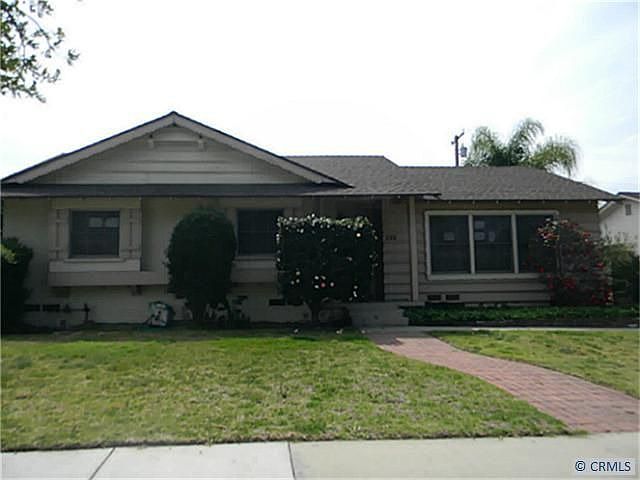 1st image of 324 E Benwood St