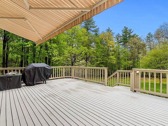 3rd image of 46 Pinecrest Drive
