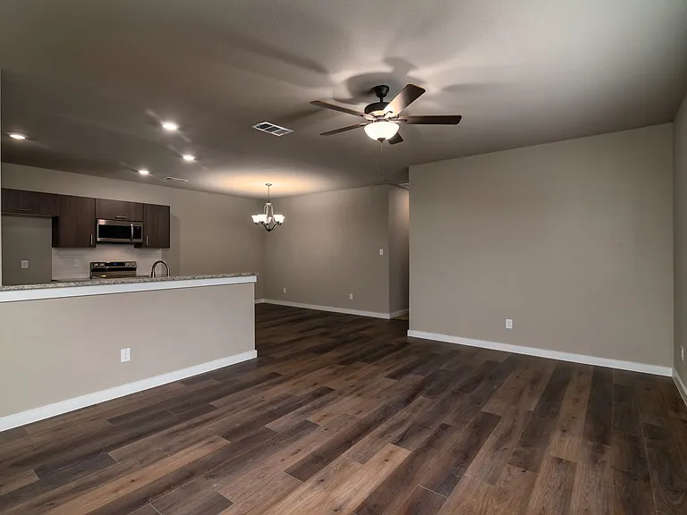 637 Fallow Dr — Photo 12