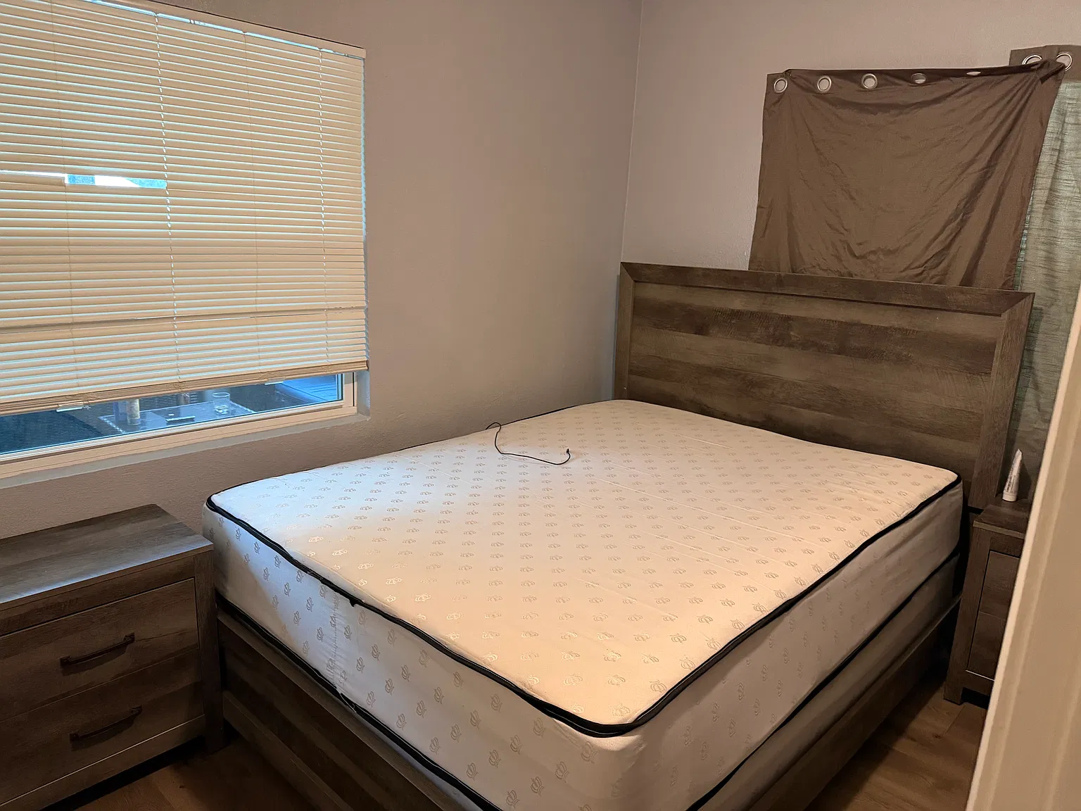 3 bed, 1100 sqft, $2,200 — Photo 1