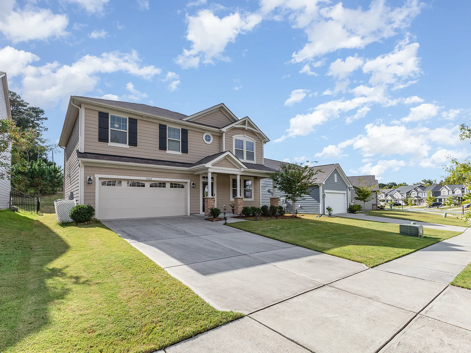 3 bed, 2.5 bath, 2310 sqft, $2,495 — Photo 4