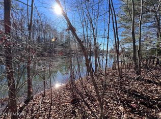 Crockett Lake Rd, Crossville, TN 38572