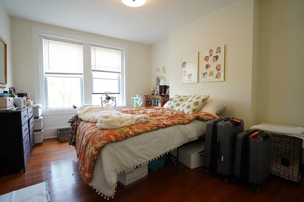 Building Photo - 83 Harvard Ave #20
