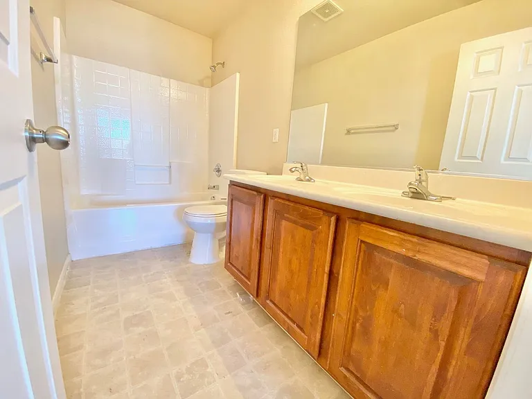 8569 Rhamus Ct — Photo 17