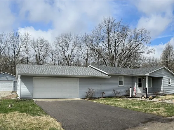 224 Cook St, Westville, IL 61883