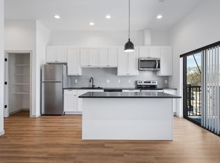 810 N Broadway Ave #202, Rochester, MN 55904