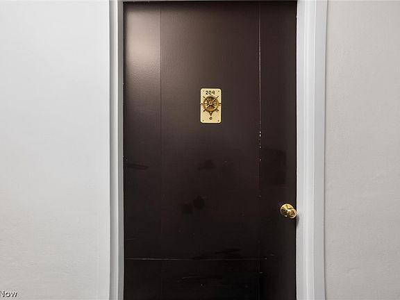 5th image of 11720 Edgewater Dr APT 204