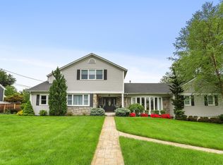 35 Rockwood Pl, New Rochelle, NY 10804