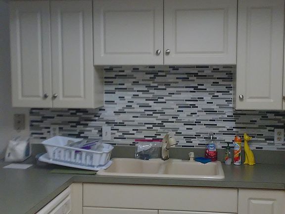 2nd image of 1004 SE 8th St APT 201
