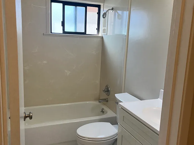859 Commercial Ave — Photo 7