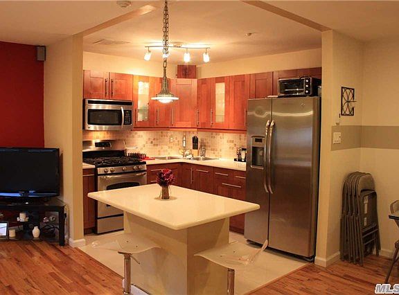 3rd image of 10 Glen Hollow Dr APT C51