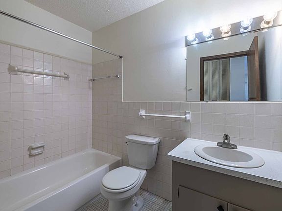 5th image of 231 4th Ave NW #306