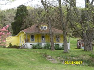 92 Clyde Rule St, Peterstown, WV 24963