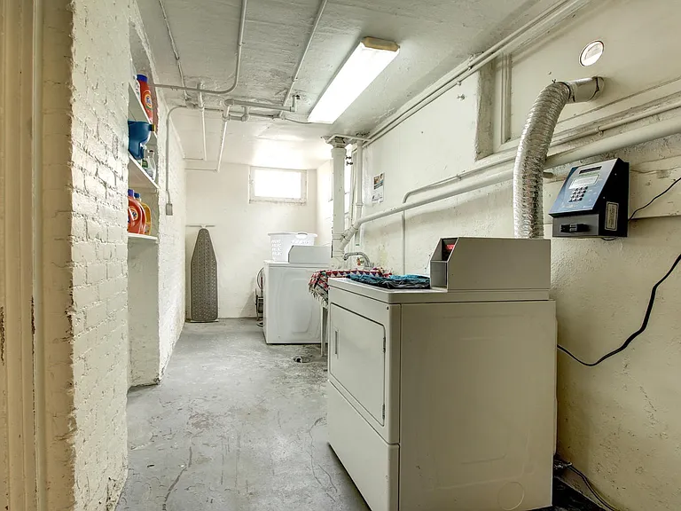 1311 N Downing St #4 — Photo 5