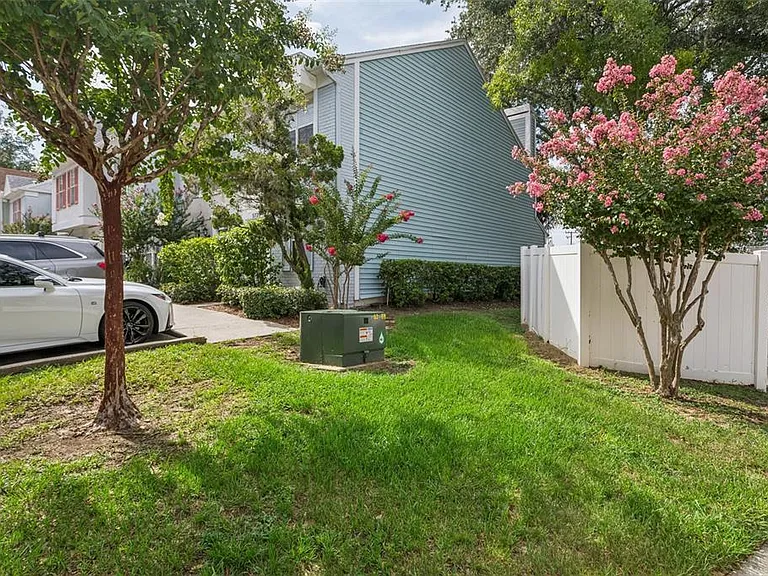 5720 Dalden Dr #5720 — Photo 24