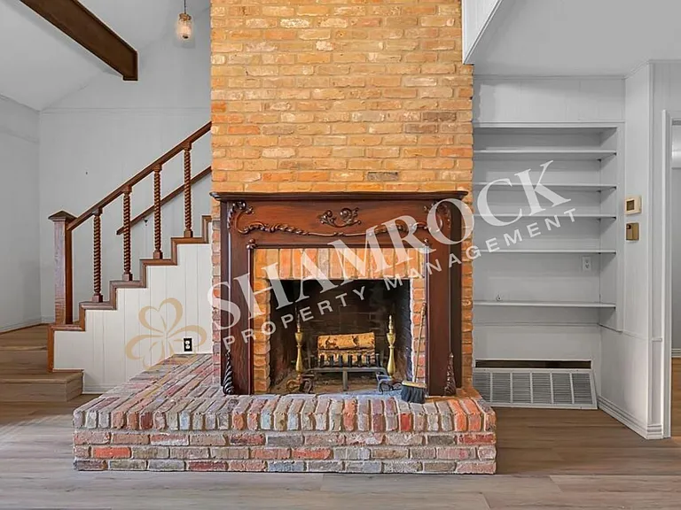 4613 Westchester Dr — Photo 6