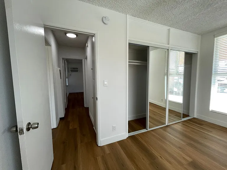7351 Variel Ave — Photo 29