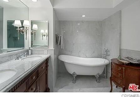 3rd image of 10590 Wilshire Blvd