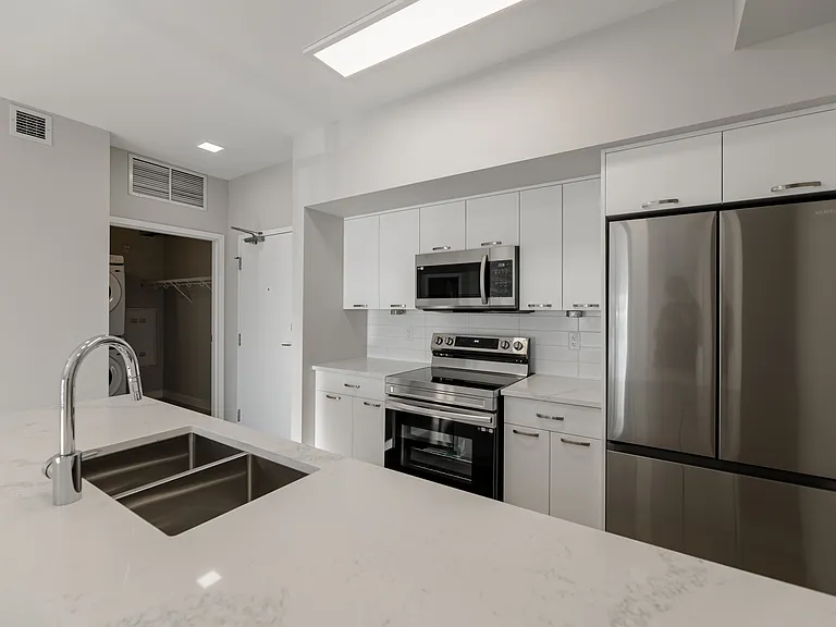 15 Refinery Way — Photo 39