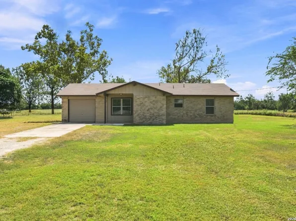 1180 Pittman, St Hedwig, TX 78152