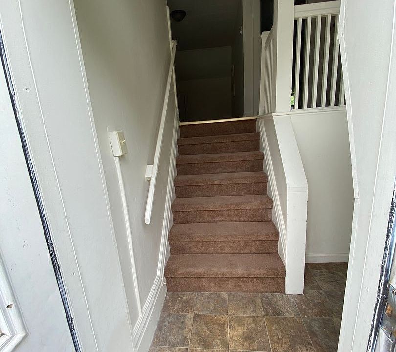 1st image of 603 S Center St #7105658
