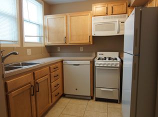 930 S 14th St #2, Lincoln, NE 68508