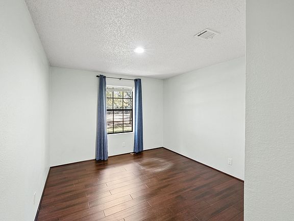 5th image of 1151 Live Oak Trl