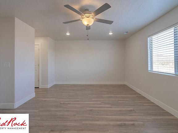 3rd image of 1005 Tortoise Rock Dr #10