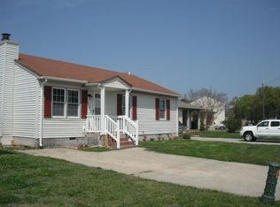 1616 Sparrow Rd, Chesapeake, VA 23325