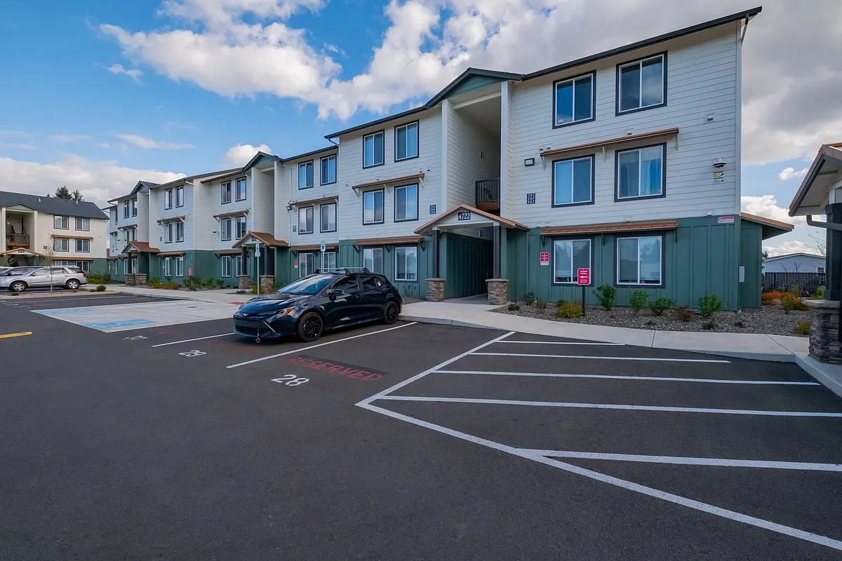Building Photo - Birch Place Apartments