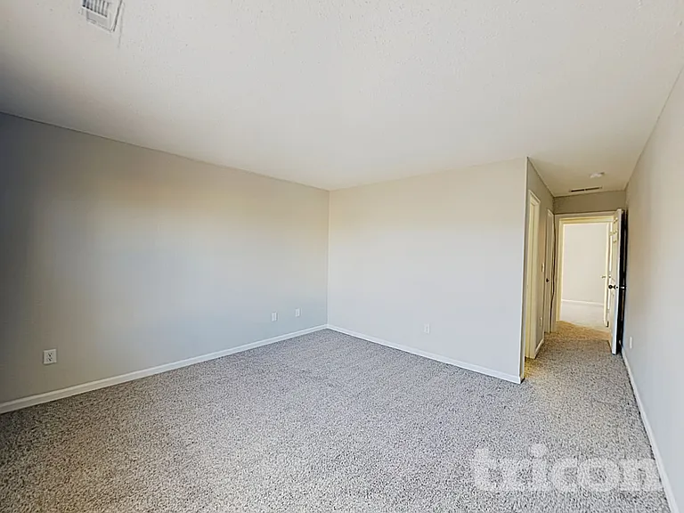 7321 Kimble Dr — Photo 7