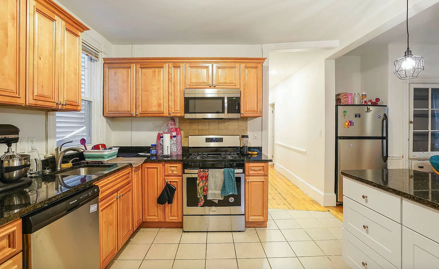 4 bed, 1500 sqft, $6,800 — Photo 4
