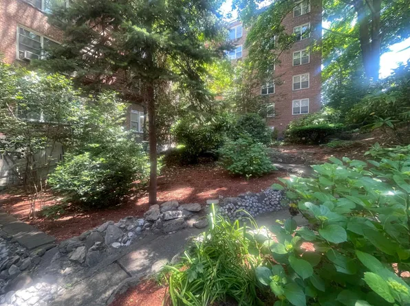 3201 Grand Concourse APT 6G, Bronx, NY 10468