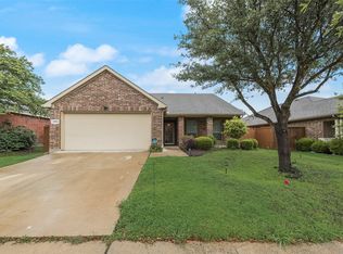4004 Red Rock Dr, Heartland, TX 75126