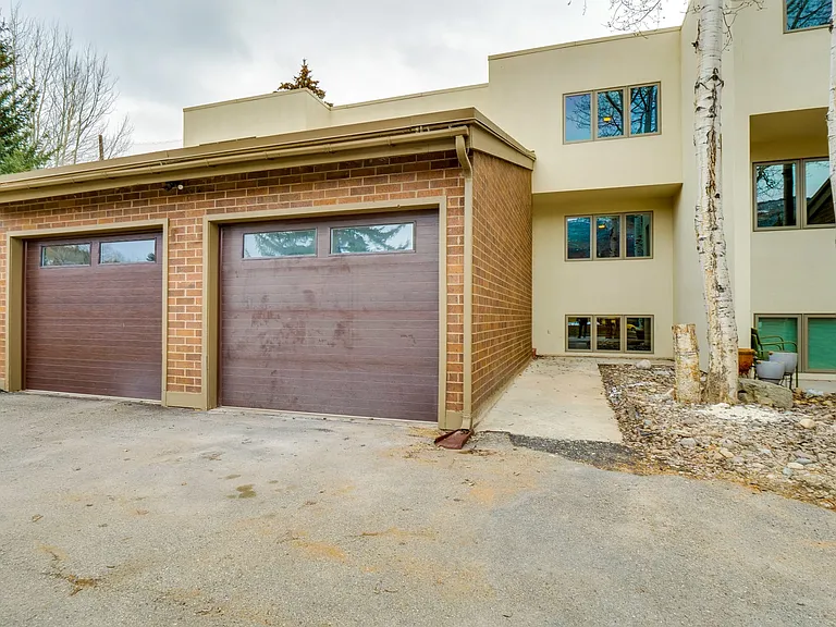 Columbine Cir — Photo 34