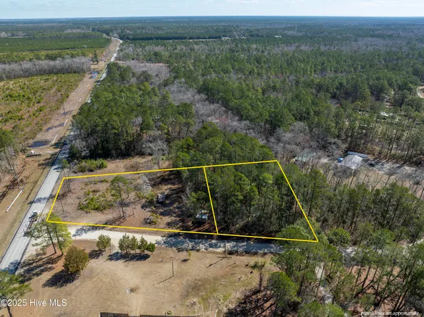 19 White Oak Drive, Burgaw, NC 28425