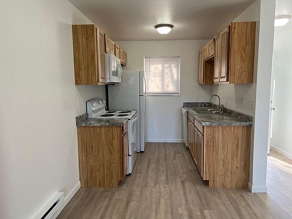 3rd image of 1111 Cottonwood Dr #1111