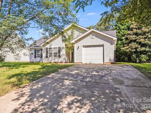 1629 Hudson Graham Ln, Charlotte, NC 28216